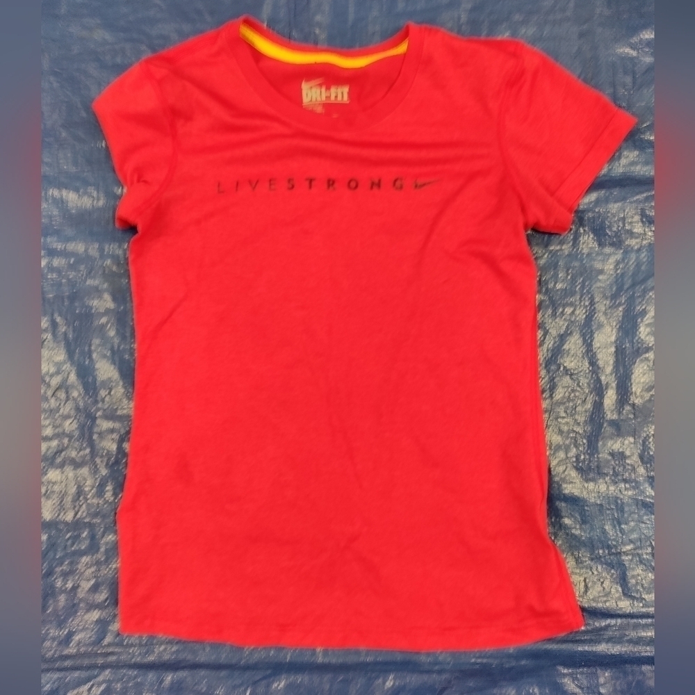 Nike tee
